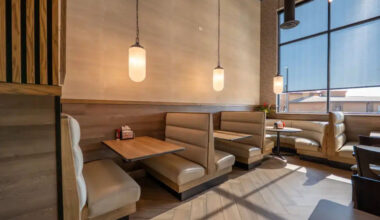 Most Common Restaurant Booth Problems That Experts in Chicago Southland Can Fix