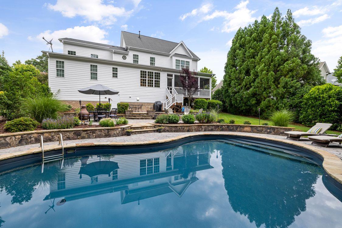 Step by Step Pool Resurfacing Timeline for Homeowners