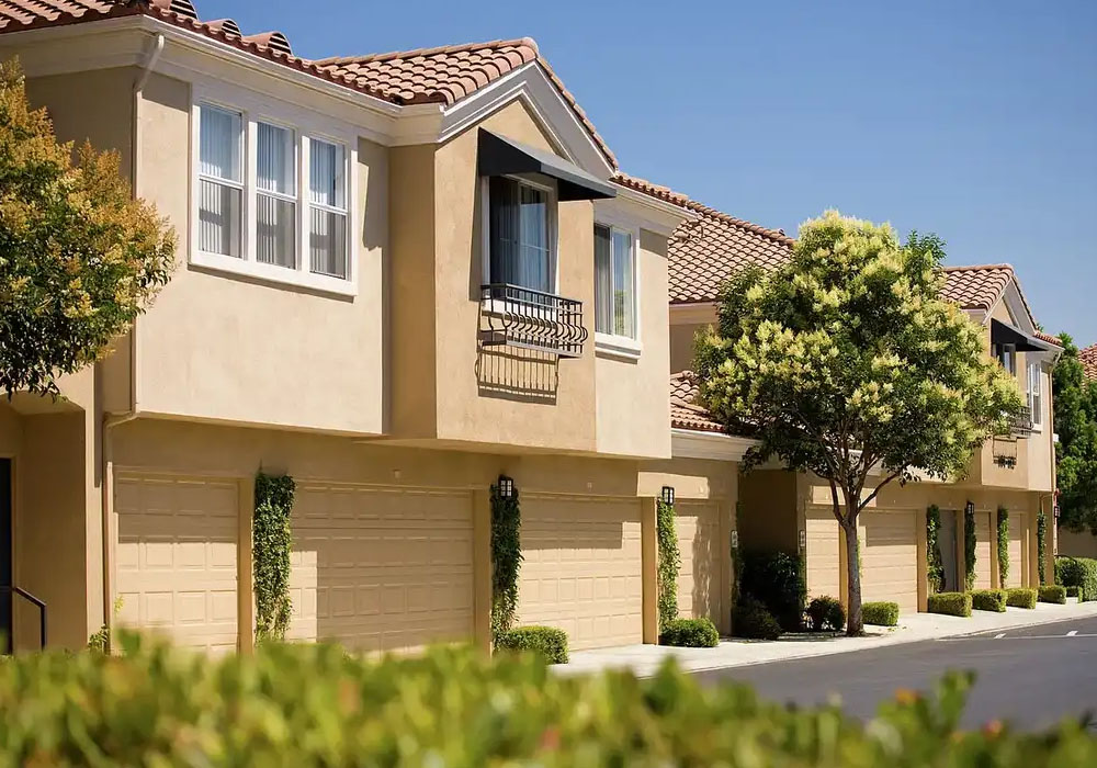 What You Need to Know When Looking for Townhomes for Rent 1