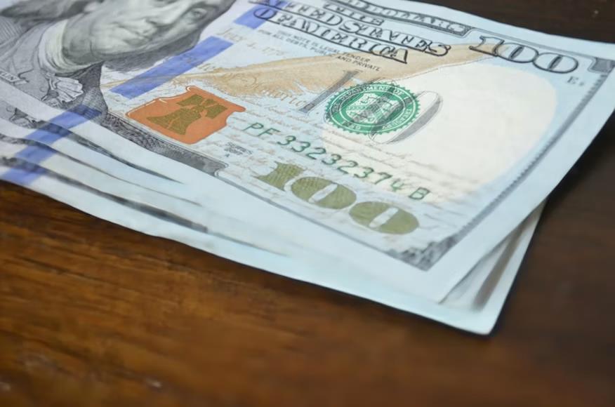 How Lost Wages and Future Earnings Factor Into Compensation