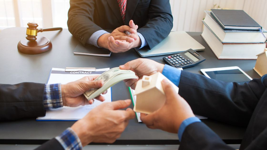 The Versatility of a Real Estate Attorney Beyond the Closing Table