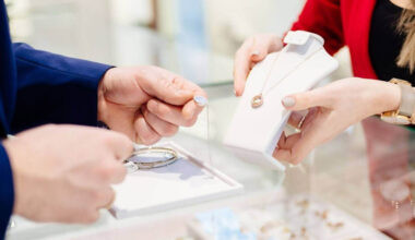 Why Arizona Keeps Falling for Pre Owned Jewelry