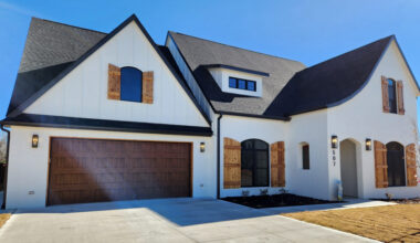 Boosting Curb Appeal with Custom Garag