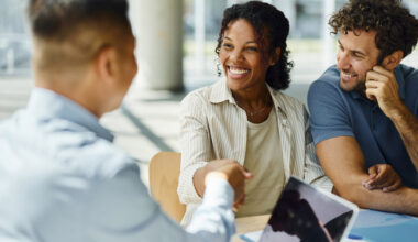 How to Choose the Right Financial Institution