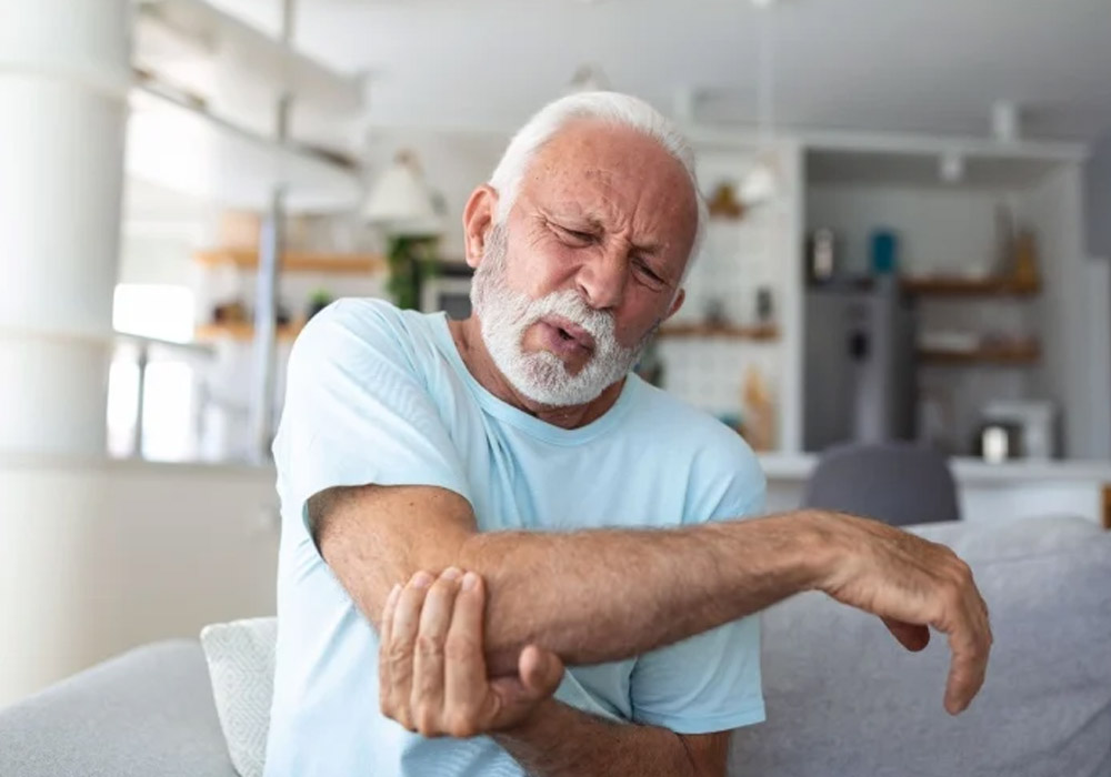 How to Support Seniors with Osteoarthritis at Home