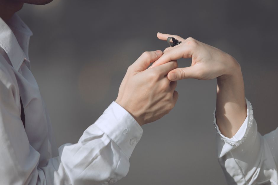 A Guide to Buying Luxury Watches and Estate Jewelry