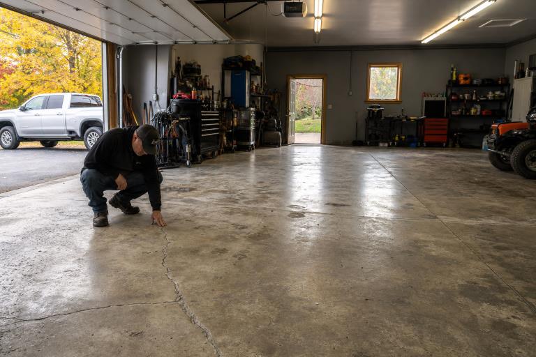 Concrete Floor Coating Prep in Chicago Illinois Guide for Better Adhesion and Longer Wear