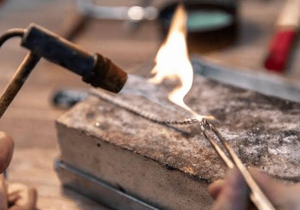 DIY Heating vs Professional Gas Torch Work Know the Safety Boundary
